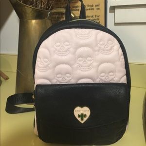 Betsey Johnson women’s skull backpack blush/black